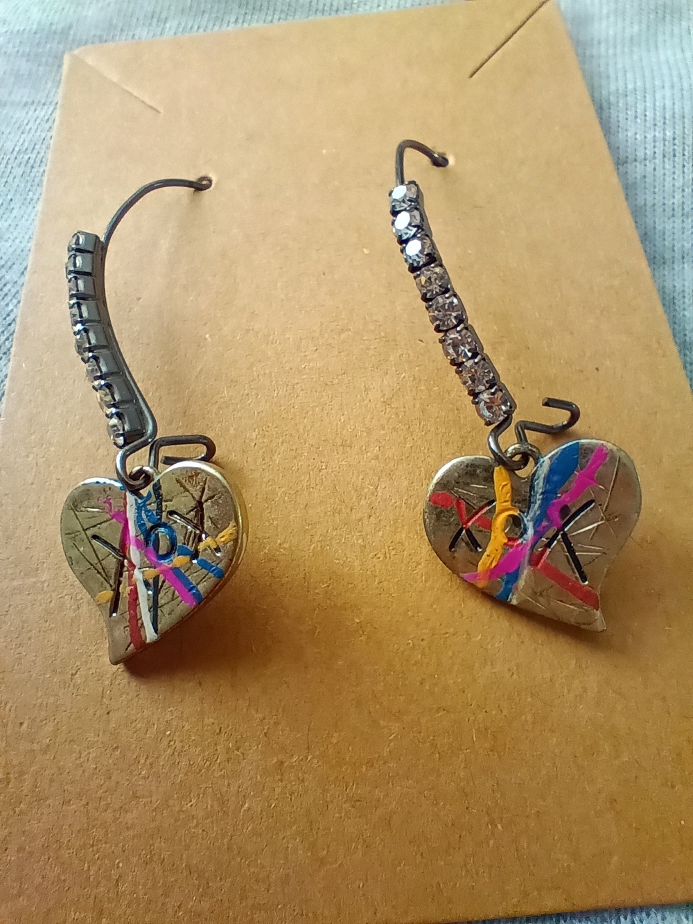 Betsey Johnson Graffiti XOX Heart Rhinestone Dangle Hook Earrings.